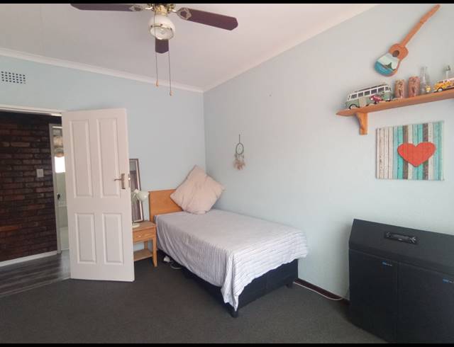 4 BEDROOM HOUSE FOR SALE IN THREE RIVERS EAST